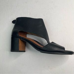 Gentle Souls Women’s Charlene Black Block Heels Peep Toe Sandals Sz 8.5M EU 39.5